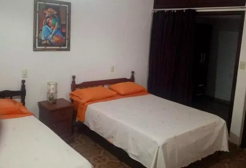هتل Hostal Bolivia En Yacuiba