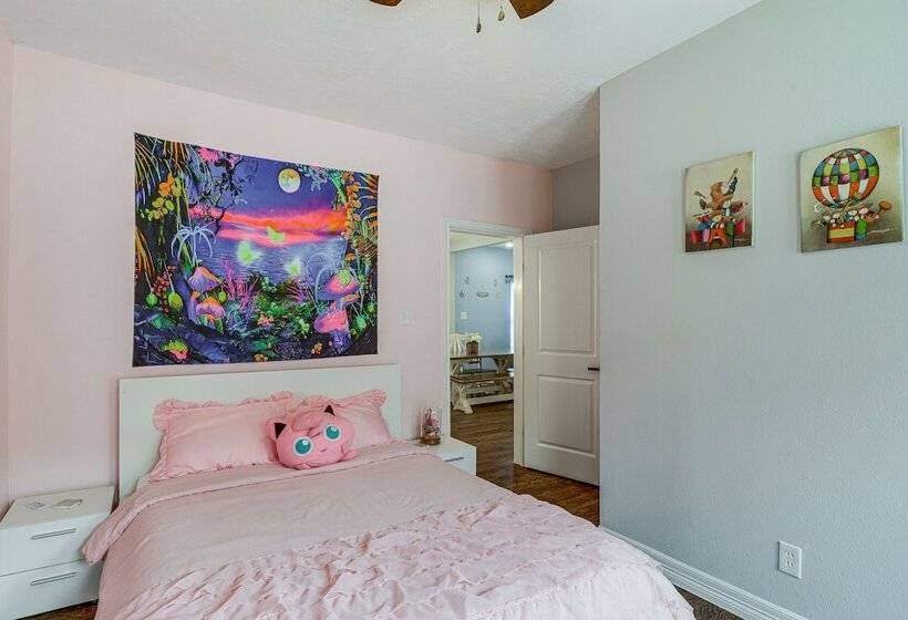 Houston Heights Home W/ Yard ~ 5 Mi To Downtown!