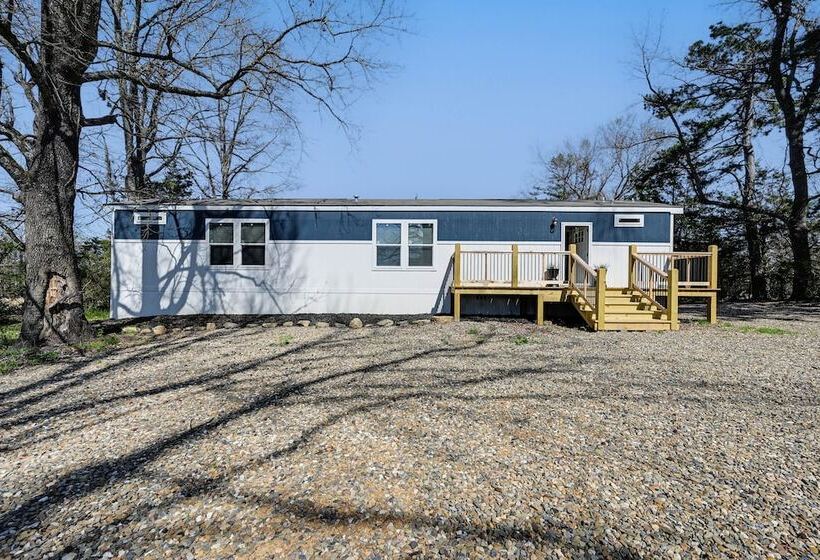 Lovely Broken Bow Cottage W/ Hot Tub & Fire Pit!