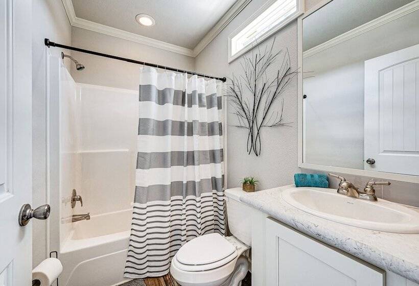 Lovely Broken Bow Cottage W/ Hot Tub & Fire Pit!