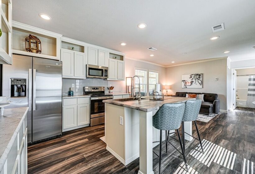 Lovely Broken Bow Cottage W/ Hot Tub & Fire Pit!