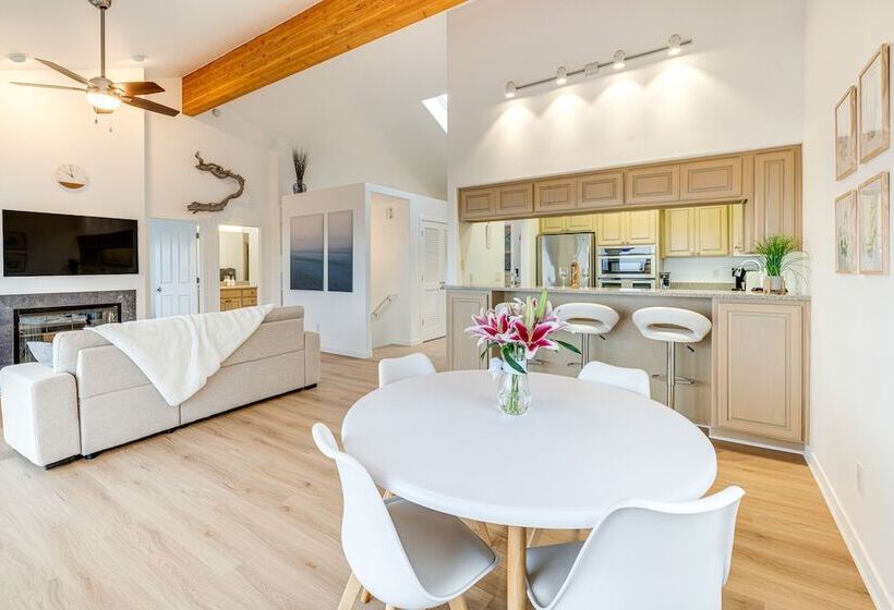 Lovely Rockaway Beach Home W/ Pacific Ocean Views!