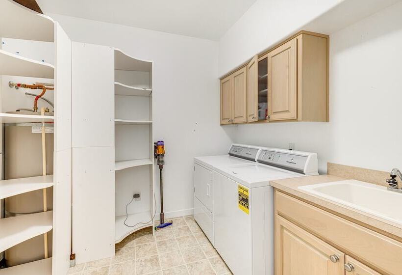 Lovely Rockaway Beach Home W/ Pacific Ocean Views!