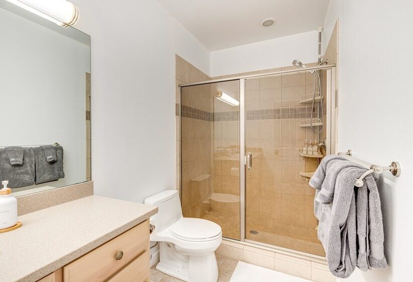 Lovely Rockaway Beach Home W/ Pacific Ocean Views!