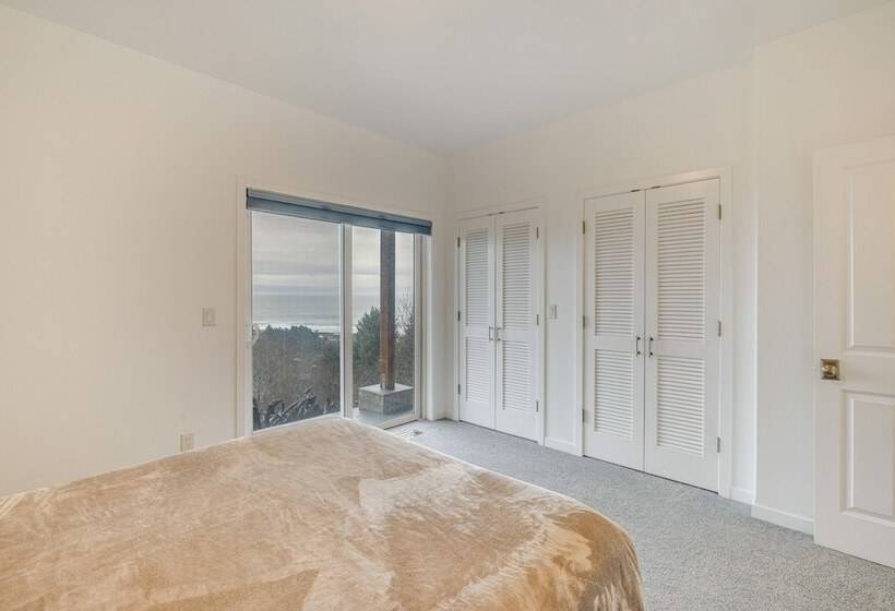 Lovely Rockaway Beach Home W/ Pacific Ocean Views!