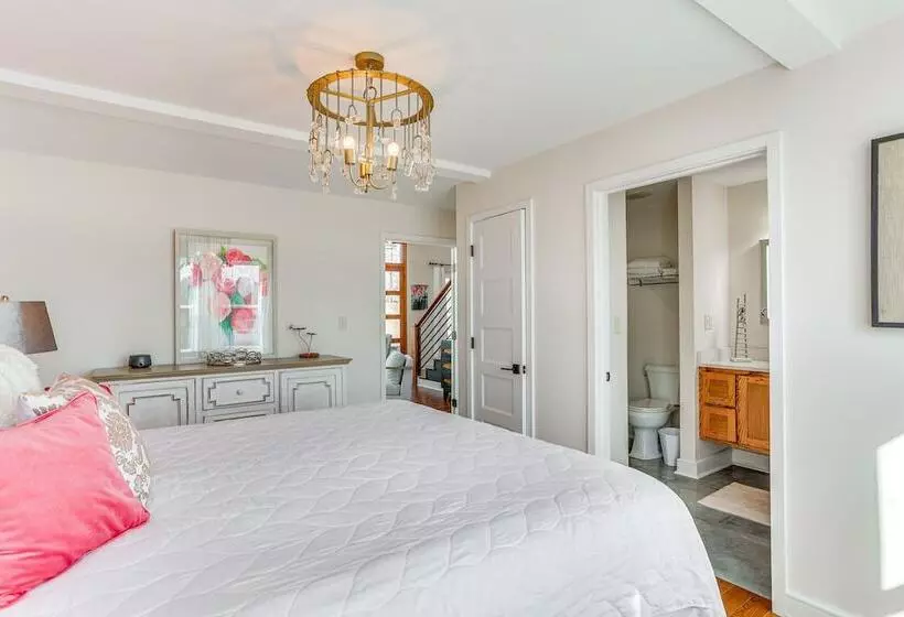 Modern Lake House Retreat W/ Deck On Pickwick Lake