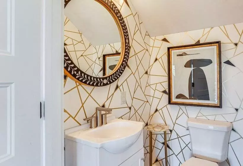 Modern Lake House Retreat W/ Deck On Pickwick Lake