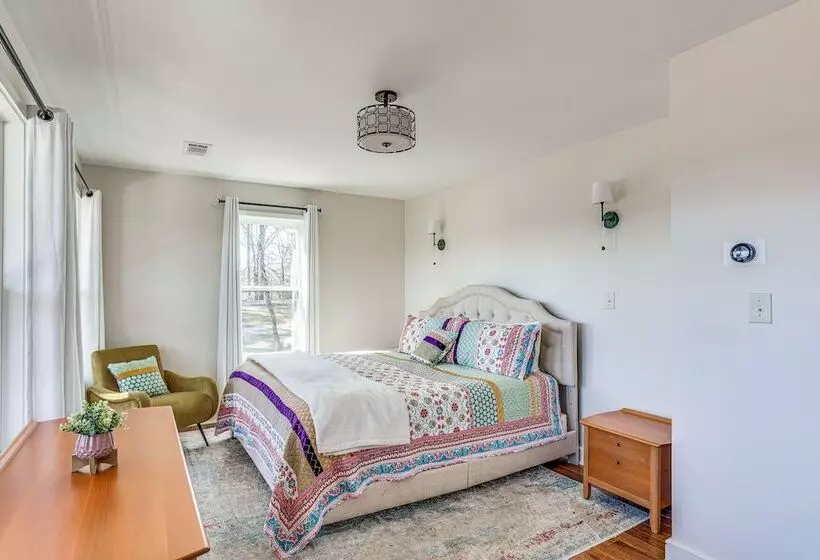 Modern Lake House Retreat W/ Deck On Pickwick Lake