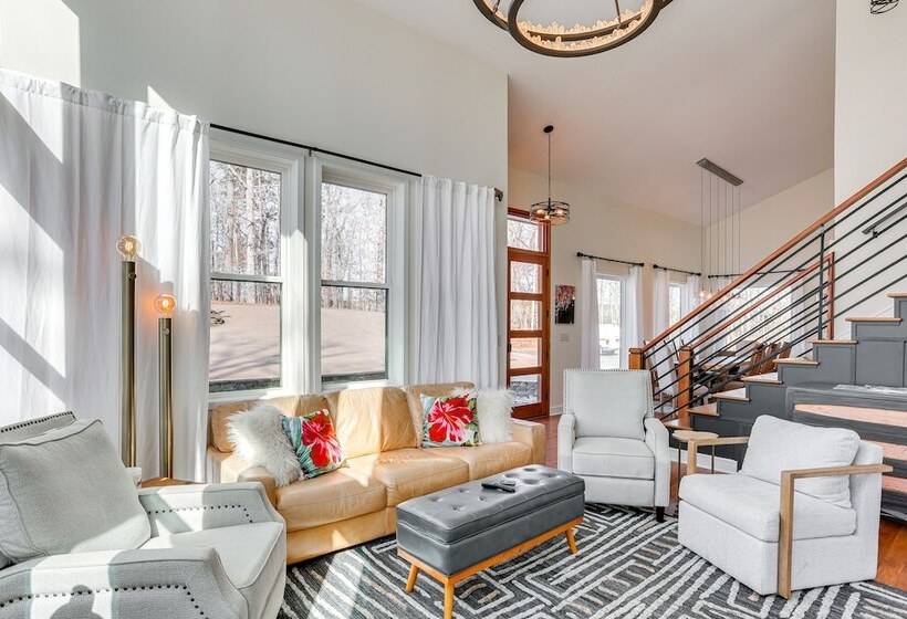 Modern Lake House Retreat W/ Deck On Pickwick Lake