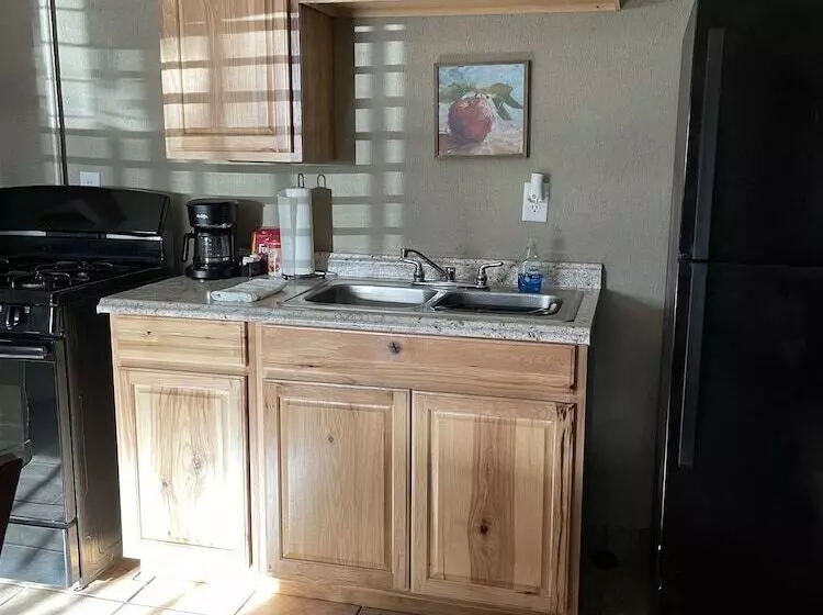 モーテル Village Inn