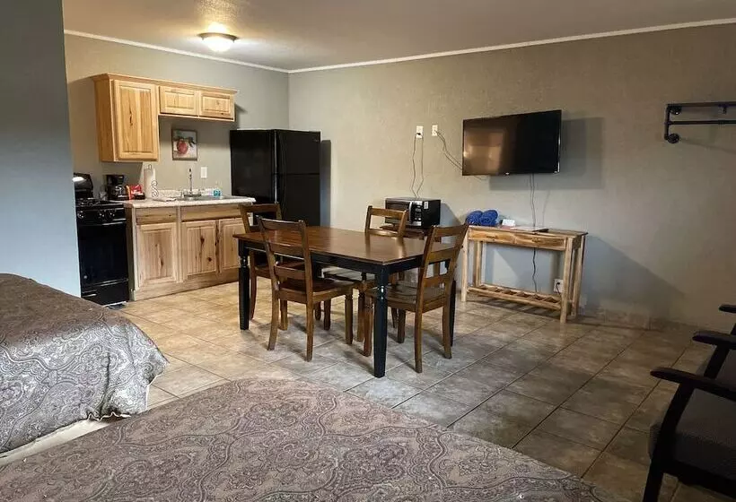 モーテル Village Inn