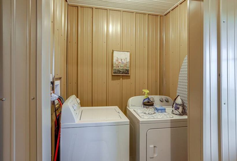 Peaceful Shiloh Home W/ Deck & Fishing Pond Access