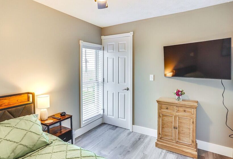 Peaceful Shiloh Home W/ Deck & Fishing Pond Access