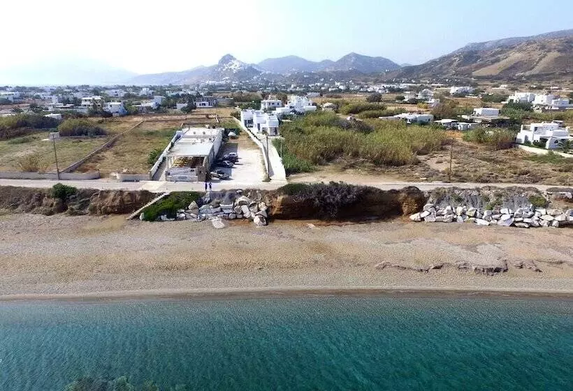 Pelagos Rooms 10m From Gyrismata Beach