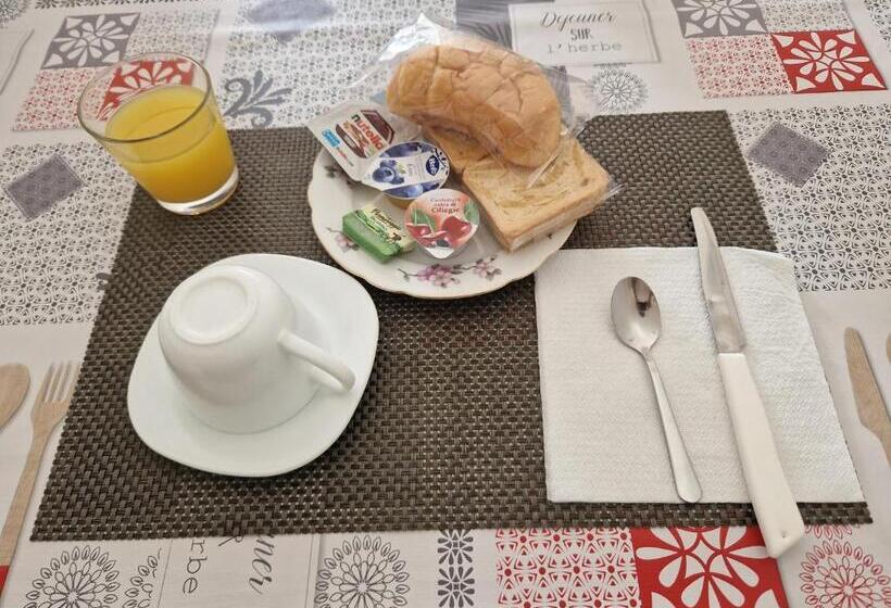 پانسیون Corneliaguesthouse