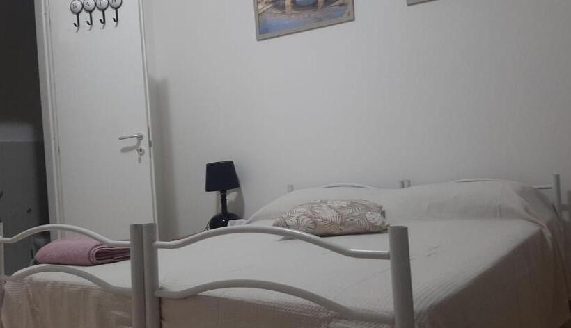 پانسیون Corneliaguesthouse