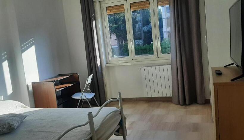 پانسیون Corneliaguesthouse