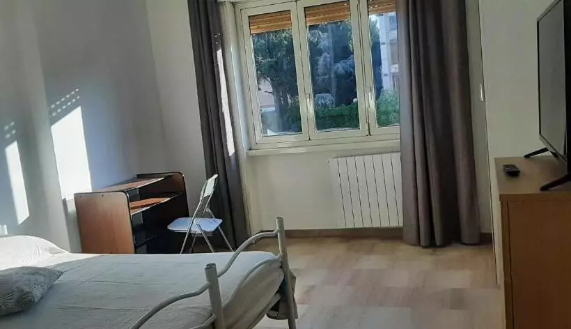 پانسیون Corneliaguesthouse