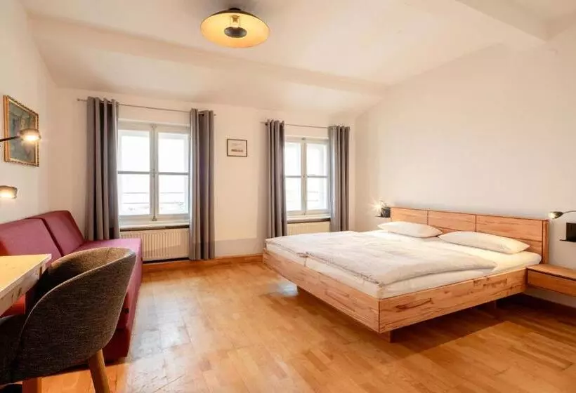 Majatalo Goldenes Schiff