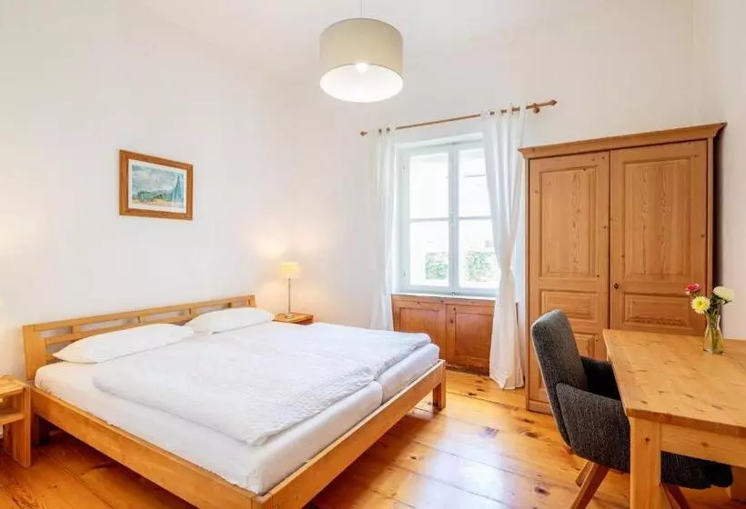 Majatalo Goldenes Schiff