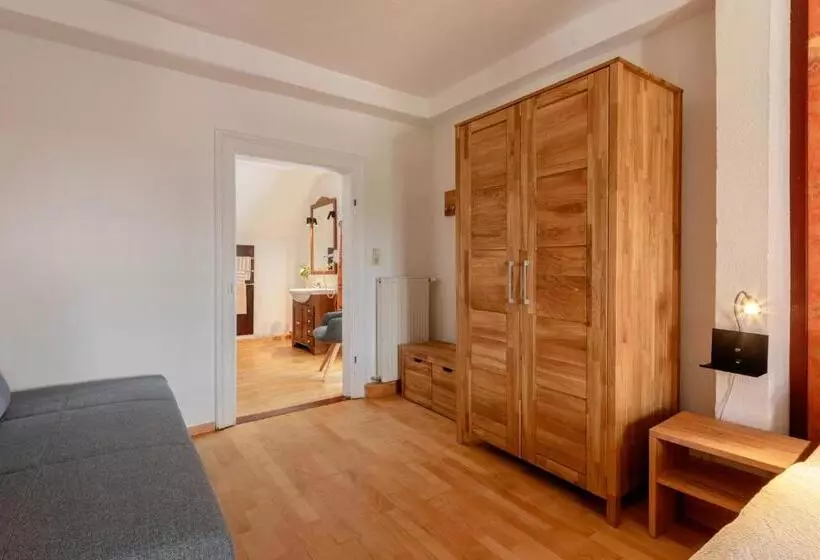 Majatalo Goldenes Schiff