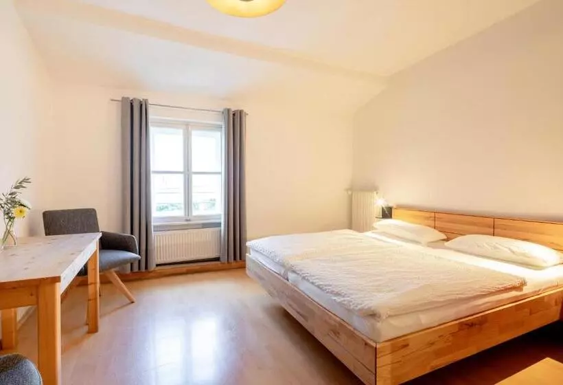 Majatalo Goldenes Schiff