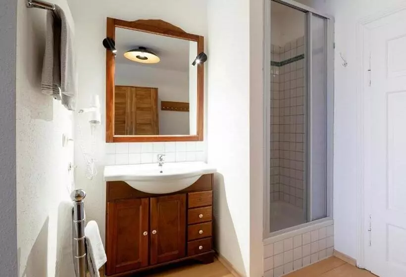 Majatalo Goldenes Schiff