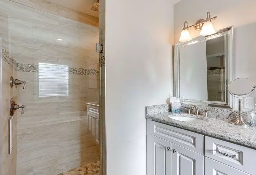 Pet Friendly Retreat In Stuart W/ Saltwater Pool!