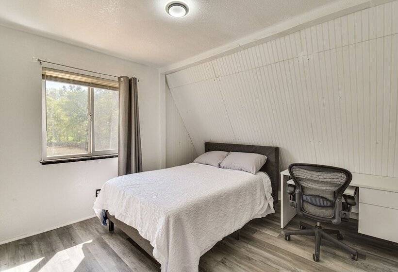 Pet Friendly Valley Springs Retreat W/ Fire Pit!