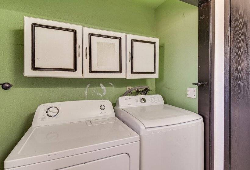 Pet Friendly Valley Springs Retreat W/ Fire Pit!