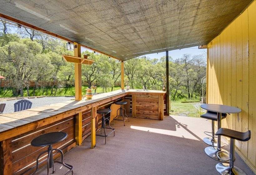 Pet Friendly Valley Springs Retreat W/ Fire Pit!
