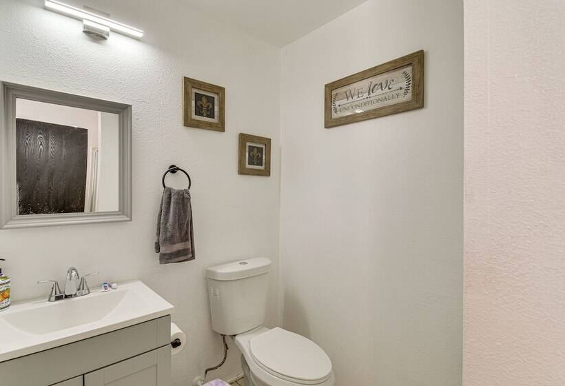 Pet Friendly Valley Springs Retreat W/ Fire Pit!