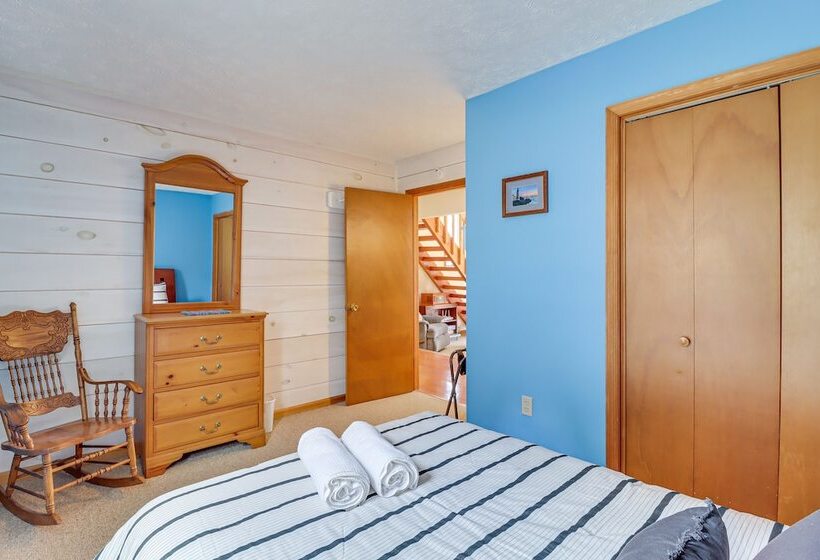 Poconos Resort Home In Emerald Lakes: Pool Access!