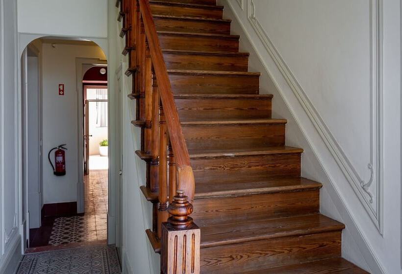 Pombaline Building V. Real Santo António