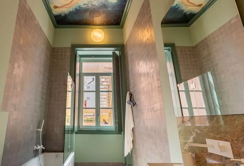 Pombaline Building V. Real Santo António