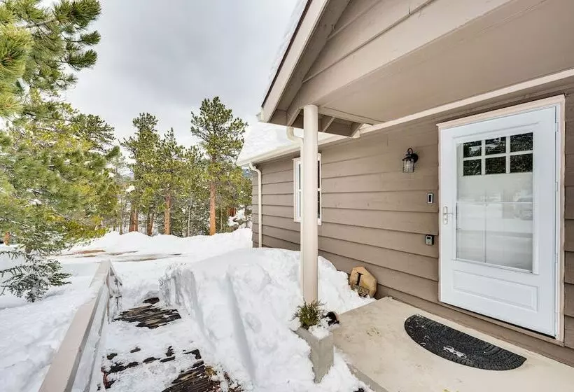 Quiet + Peaceful Home In Allenspark W/ Deck!