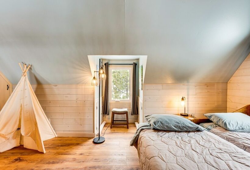 Quiet + Peaceful Home In Allenspark W/ Deck!