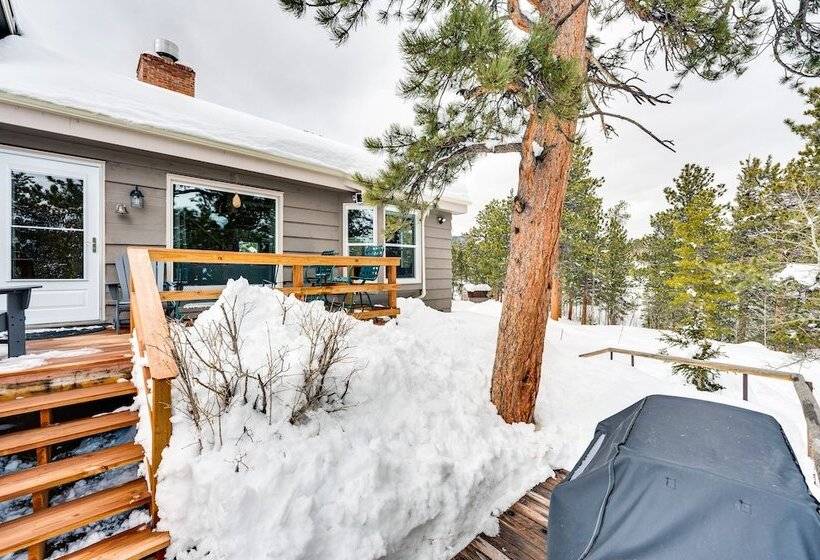 Quiet + Peaceful Home In Allenspark W/ Deck!