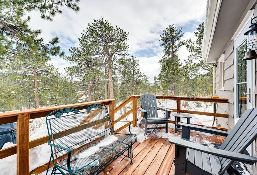 Quiet + Peaceful Home In Allenspark W/ Deck!