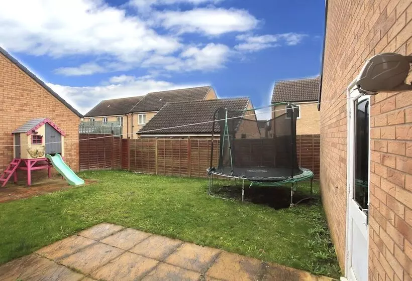 レジデンス Beautiful 5 Bed Detached House   Sleeps 9