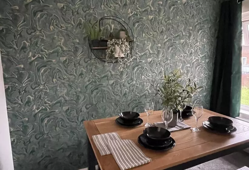 レジデンス Convenient 3 Bd House Salford 7 Guests