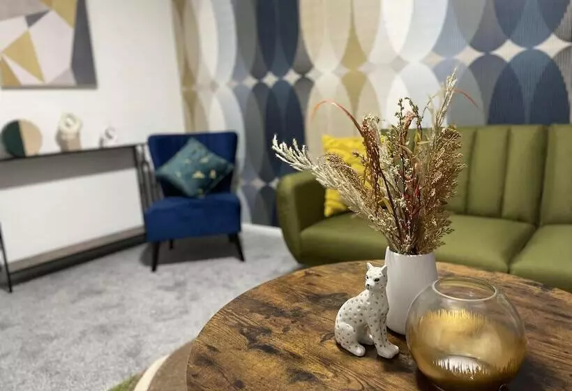 レジデンス Convenient 3 Bd House Salford 7 Guests