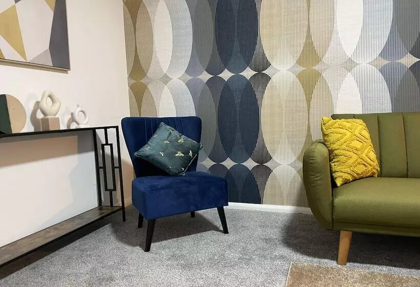 レジデンス Convenient 3 Bd House Salford 7 Guests