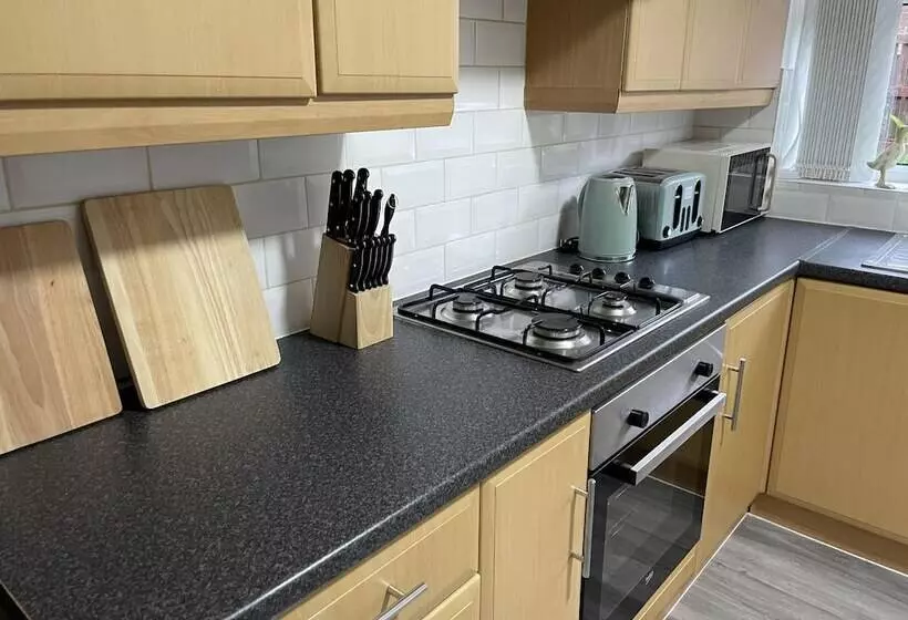 レジデンス Convenient 3 Bd House Salford 7 Guests