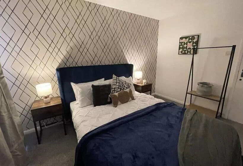 レジデンス Convenient 3 Bd House Salford 7 Guests