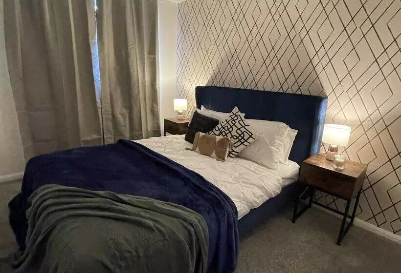 レジデンス Convenient 3 Bd House Salford 7 Guests