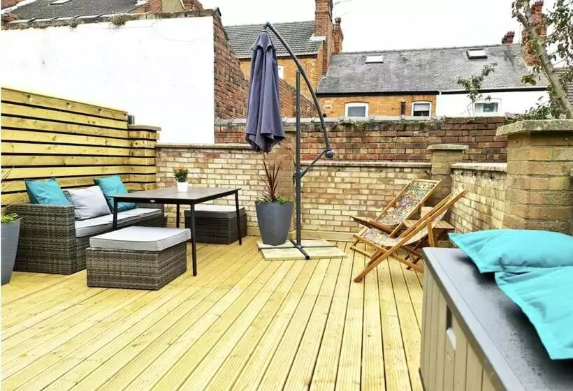 レジデンス Luxury Lincoln Home With Hot Tub Sleeps 8