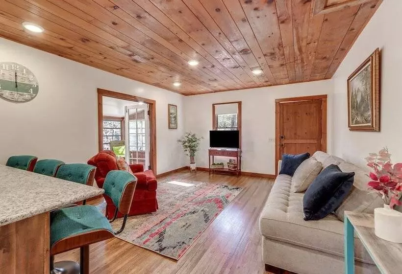 Riverfront Blue Ridge Cabin W/ Private Beach!