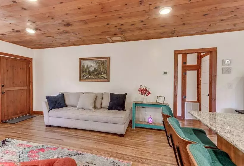 Riverfront Blue Ridge Cabin W/ Private Beach!