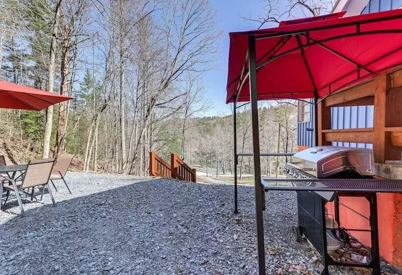 Riverfront Blue Ridge Cabin W/ Private Beach!
